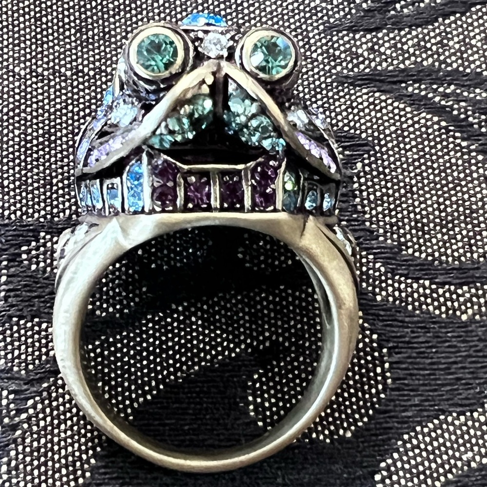 Heidi Daus Glittering Guardian Fu Dog Swarovski Crystals ring size 8 like new - Picture 11 of 11